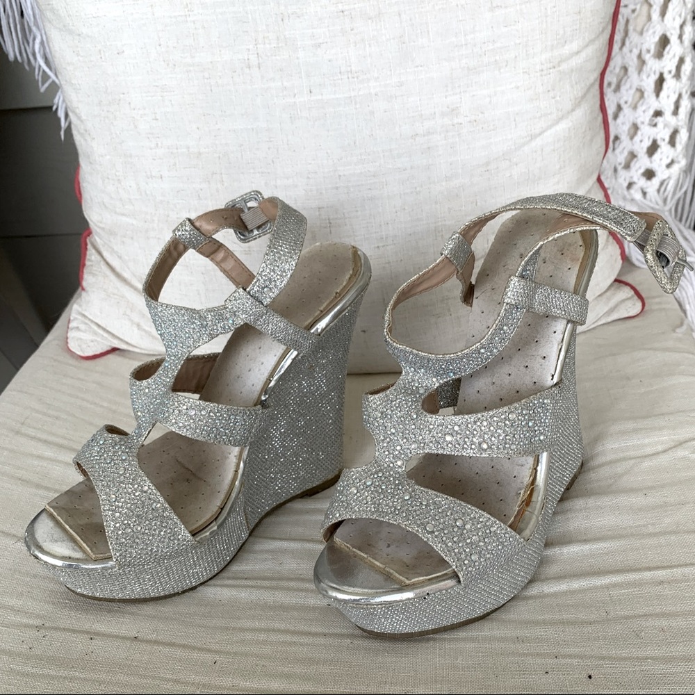 Sparkly wedges!